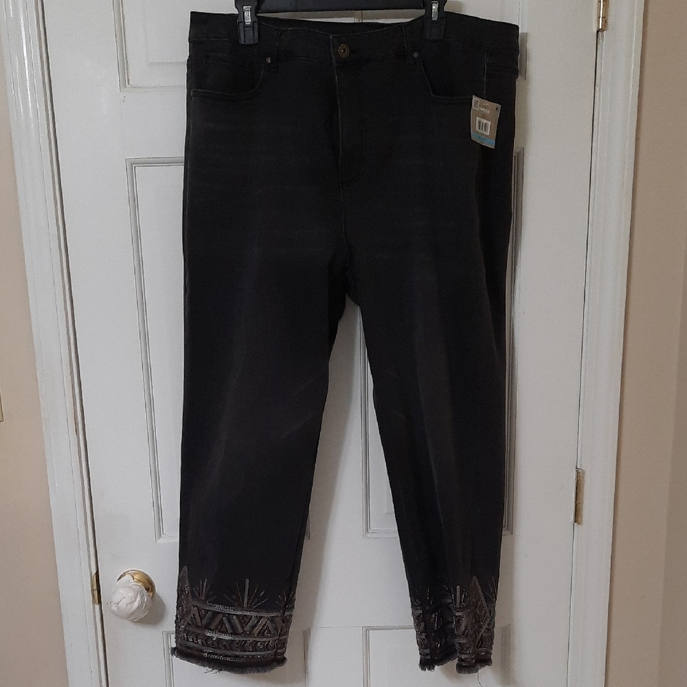 John Mark Black Embroidered Women Jeans